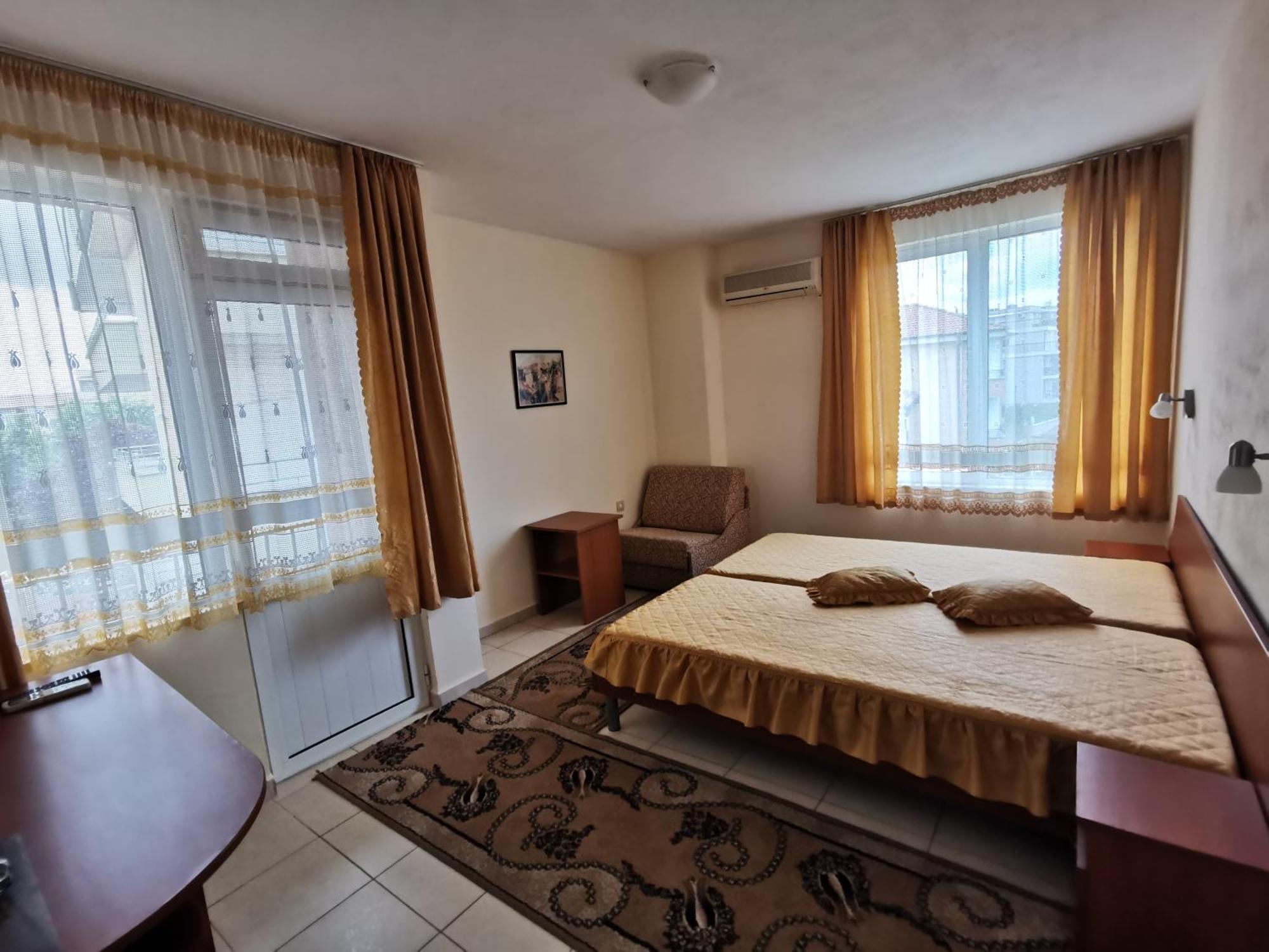 Guest House Georgieva Ravda Buitenkant foto